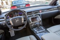 Volkswagen-Phaeton-3.jpg